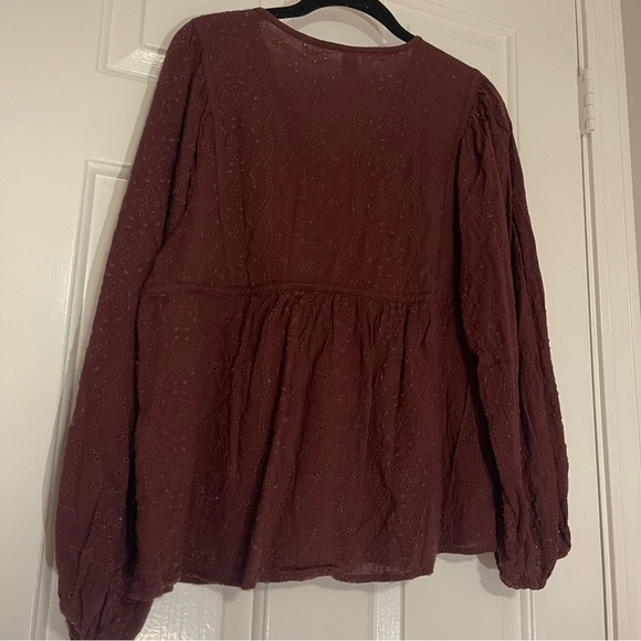 Old Navy burgundy eyelet long sleeve blouse - Picture 3 of 15